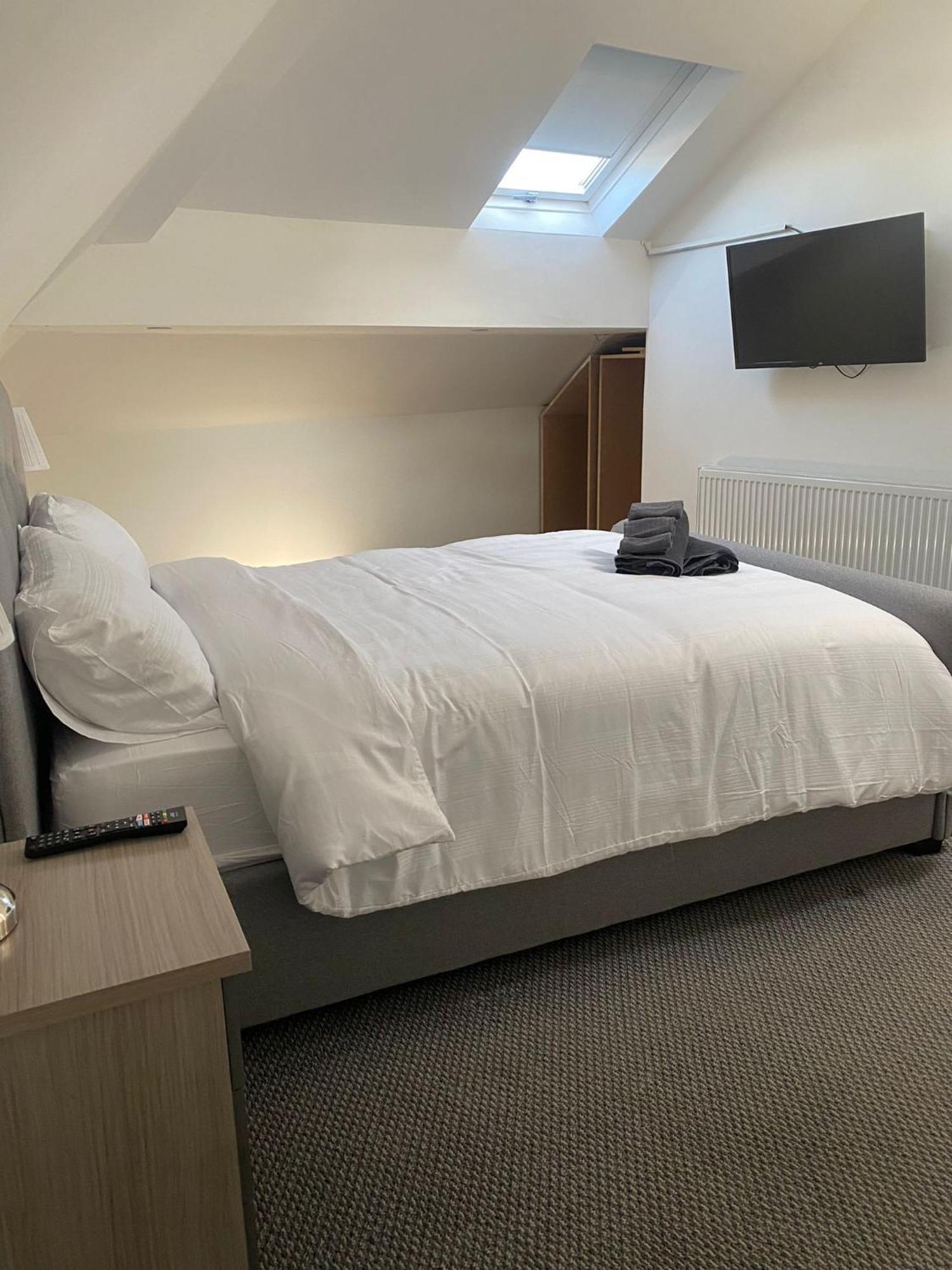 Spacious 2 Bedroom