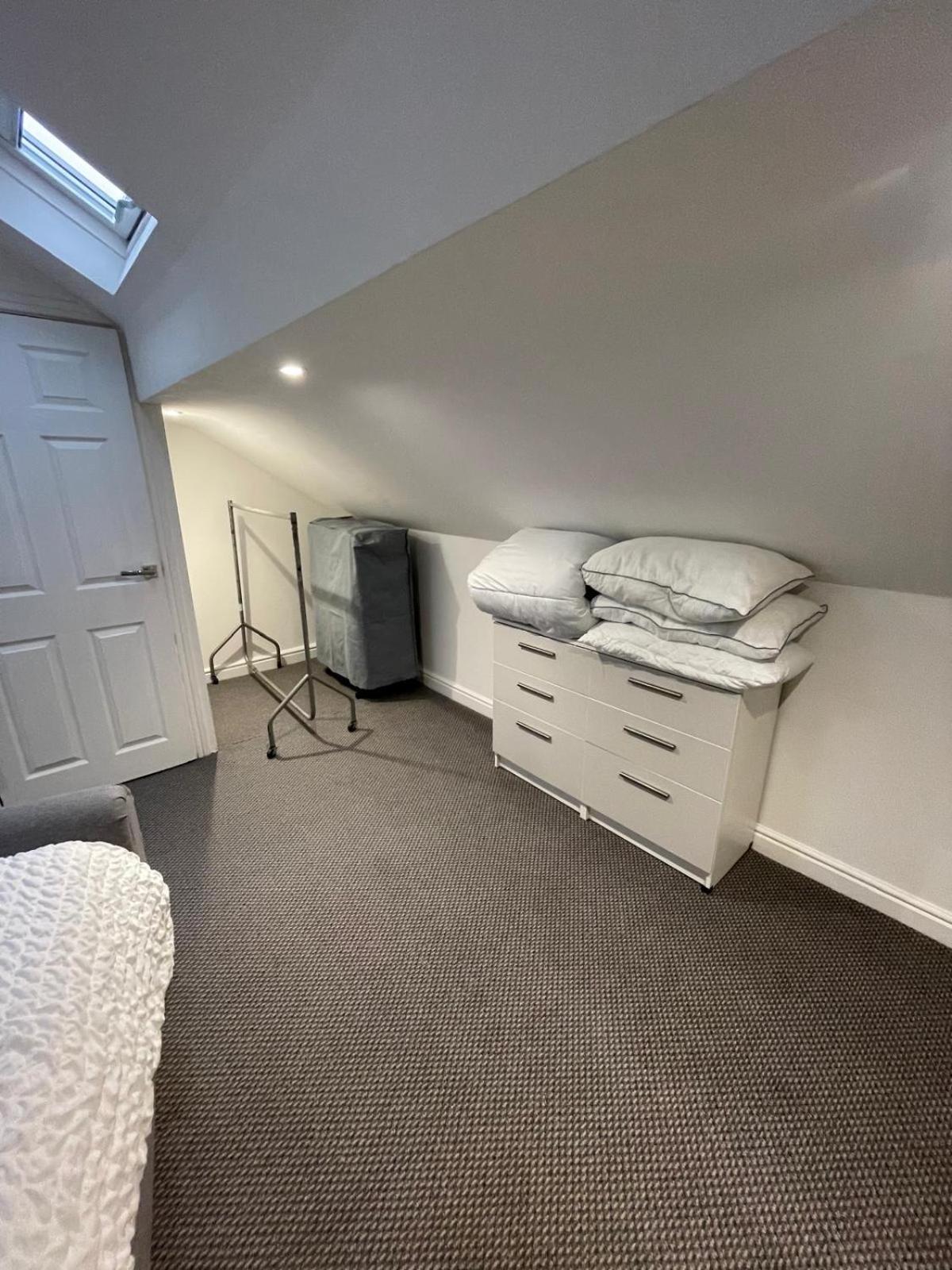 Spacious 2 Bedroom