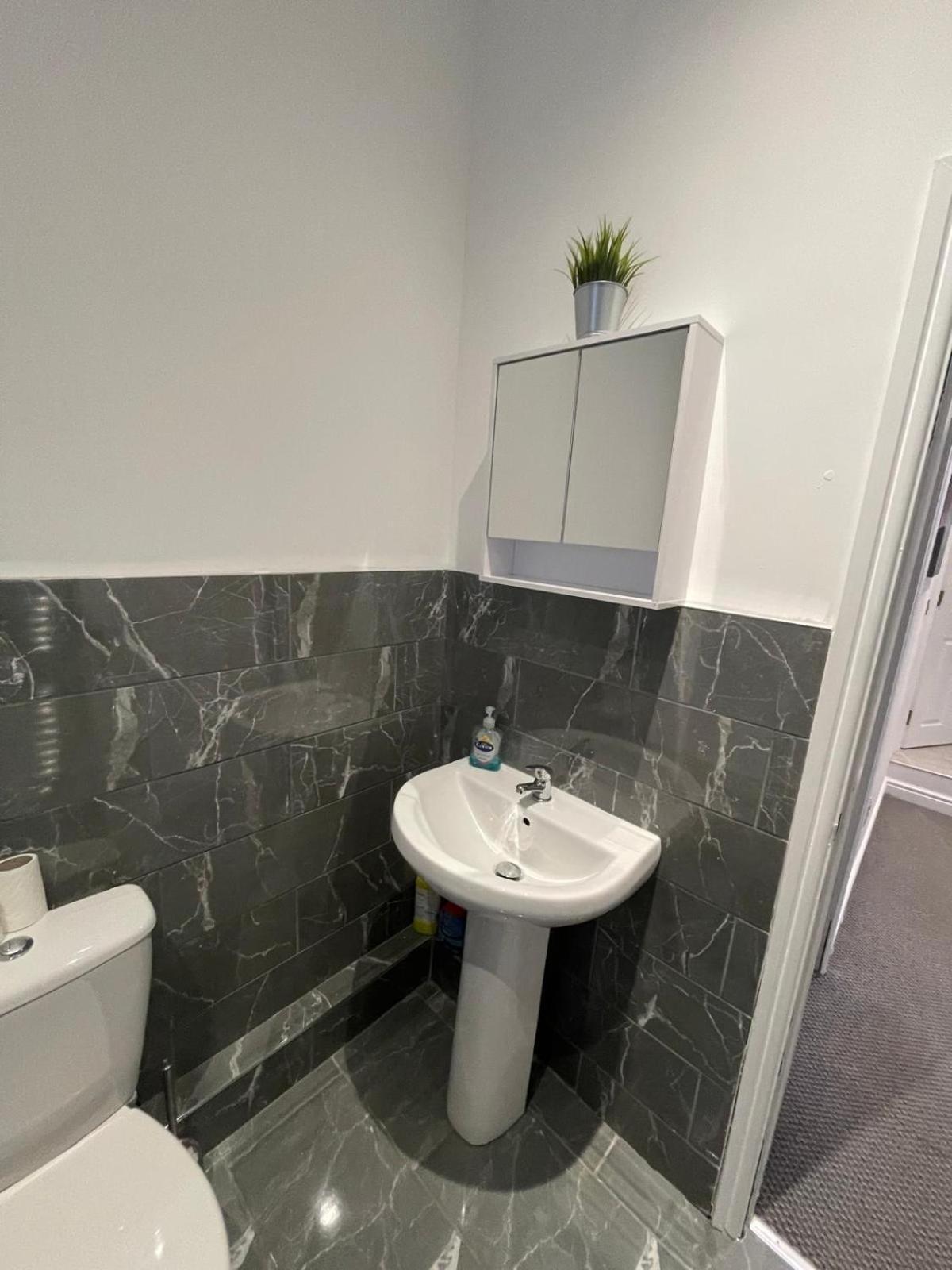 Apartment Spacious 2 Bedroom